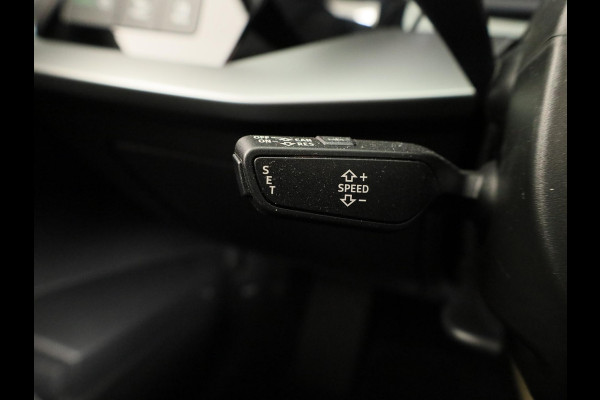 Audi A3 Limousine 30 TFSI Business edition 110pk | Navigatie | Climatronic | Parkeersensoren voor en achter | Matrix koplampen