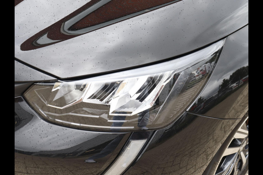 Peugeot 208 1.2 PureTech 101pk Allure Pack | Navigatie | Apple Carplay/Android Auto | Climate Control | Digitale Cockpit | Parkeer sensoren | Verwarmde voorstoelen