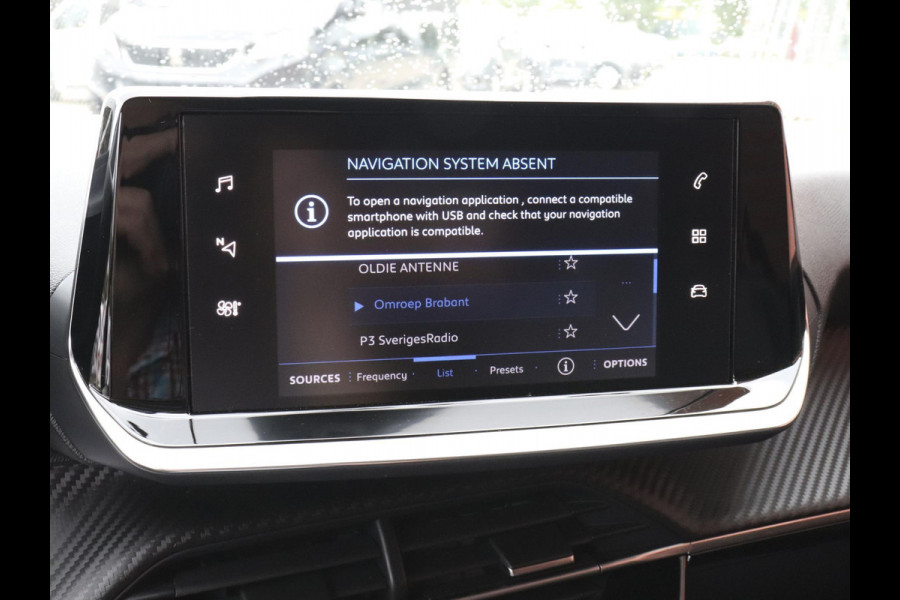 Peugeot 208 1.2 PureTech 101pk Allure Pack | Navigatie | Apple Carplay/Android Auto | Climate Control | Digitale Cockpit | Parkeer sensoren | Verwarmde voorstoelen