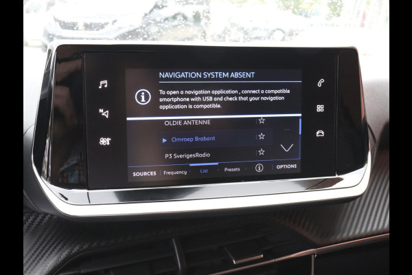Peugeot 208 1.2 PureTech 101pk Allure Pack | Navigatie | Apple Carplay/Android Auto | Climate Control | Digitale Cockpit | Parkeer sensoren | Verwarmde voorstoelen