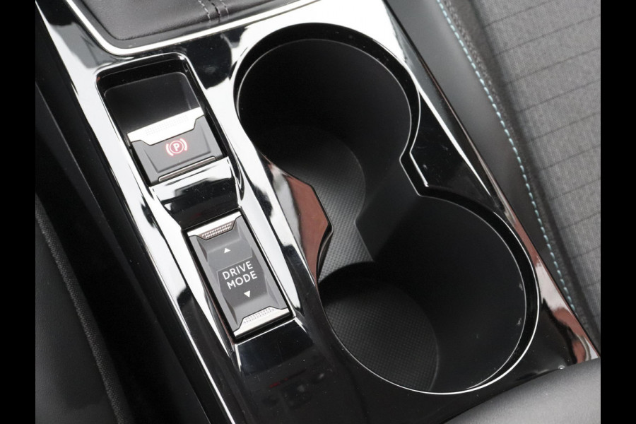 Peugeot 208 1.2 PureTech 101pk Allure Pack | Navigatie | Apple Carplay/Android Auto | Climate Control | Digitale Cockpit | Parkeer sensoren | Verwarmde voorstoelen