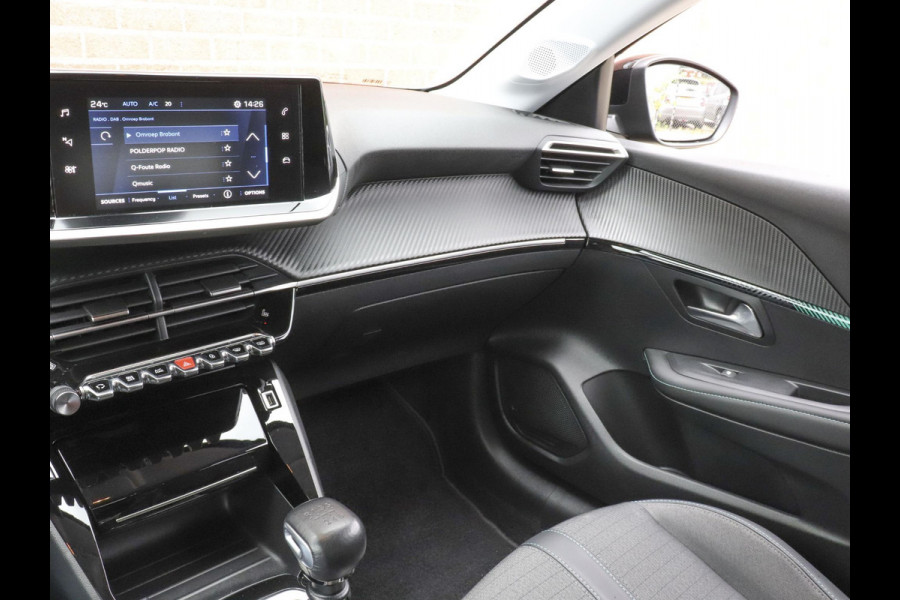 Peugeot 208 1.2 PureTech 101pk Allure Pack | Navigatie | Apple Carplay/Android Auto | Climate Control | Digitale Cockpit | Parkeer sensoren | Verwarmde voorstoelen