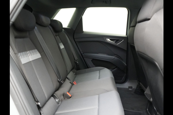 Audi Q4 e-tron 35 Edition 55 kWh 170pk Dealer O.H. | Sportstoelen Verwarmd | Navigatie Full Map | Virtual Cockpit | DAB |