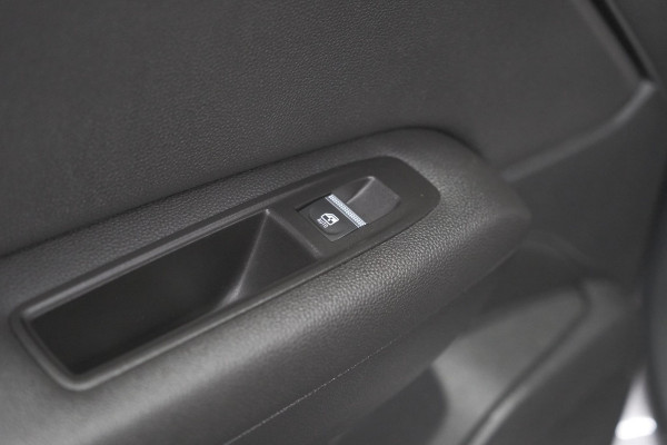 Renault Captur TCe 100 Intens | Trekhaak | Camera | Navigatie | Parkeersensoren