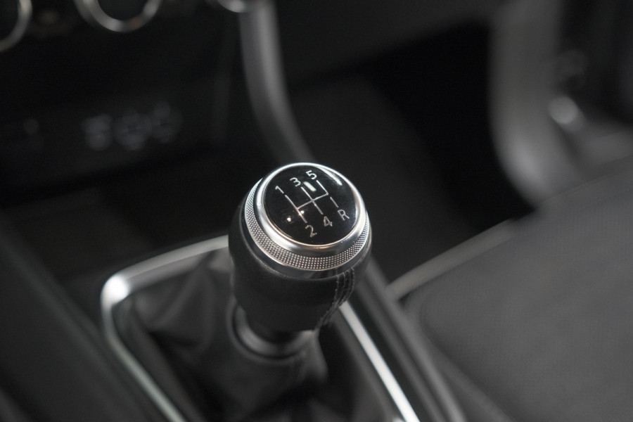 Renault Captur TCe 100 Intens | Trekhaak | Camera | Navigatie | Parkeersensoren