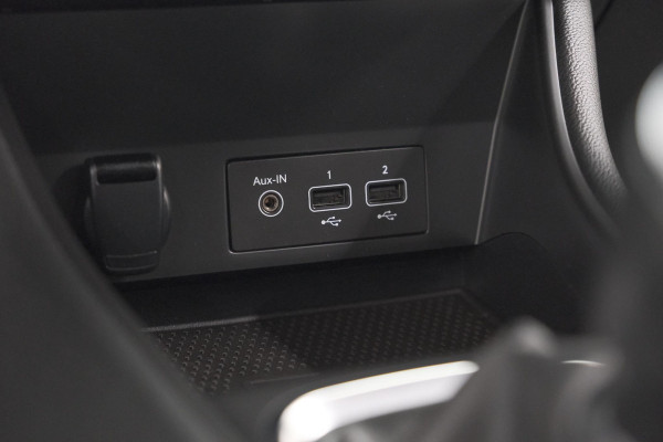 Renault Captur TCe 100 Intens | Trekhaak | Camera | Navigatie | Parkeersensoren