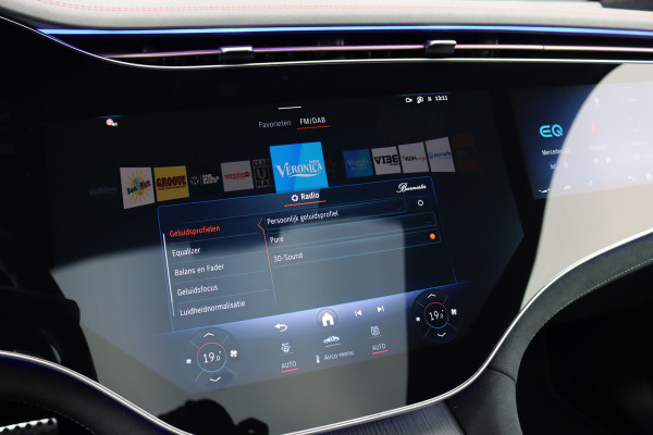 Mercedes-Benz EQE SUV 500 4Matic AMG Line 96 kWh | Hyperscreen | Airmatic | Achterasbesturing | Distronic+ | Stoelventilatie | Trekhaak | Burmester | Memory | HUD | Warmtepomp |