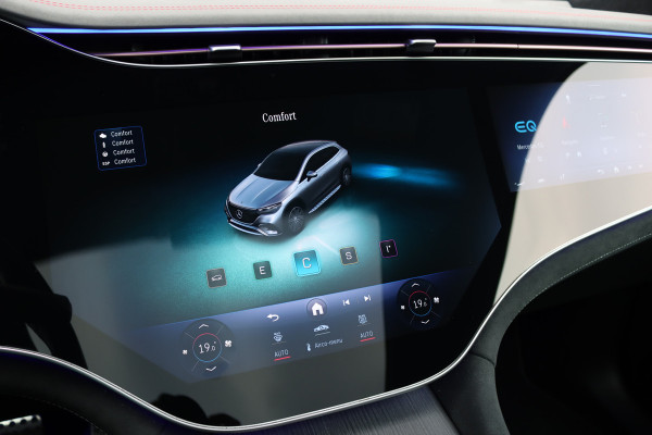 Mercedes-Benz EQE SUV 500 4Matic AMG Line 96 kWh | Hyperscreen | Airmatic | Achterasbesturing | Distronic+ | Stoelventilatie | Trekhaak | Burmester | Memory | HUD | Warmtepomp |