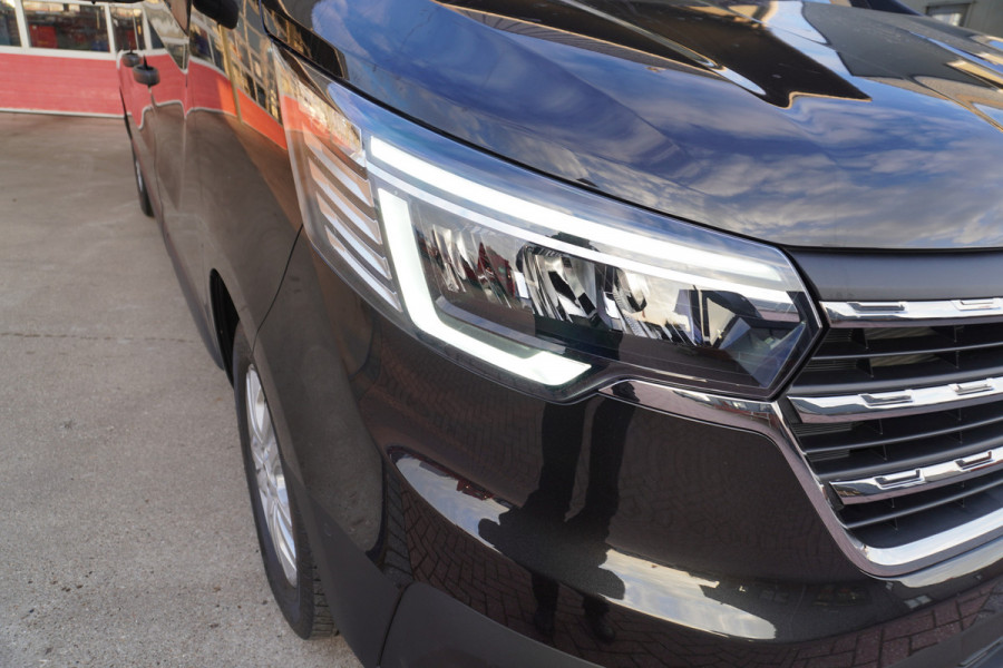 Renault Trafic 2.0 Blue dCi EDC 170PK L2H1 Red Edition Dubbelcabine Automaat Nr.V014 |  Climate | Navi | Camera |Schuifdeur L/R