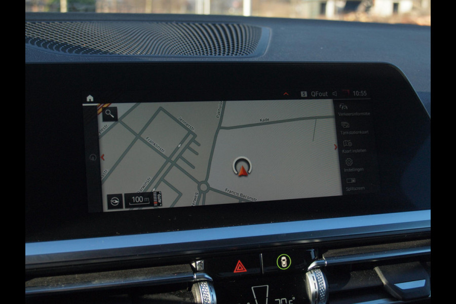 BMW 4 Serie Coupé 420i | M-Pakket | Camera | Sfeerverlichting | NL-Auto |