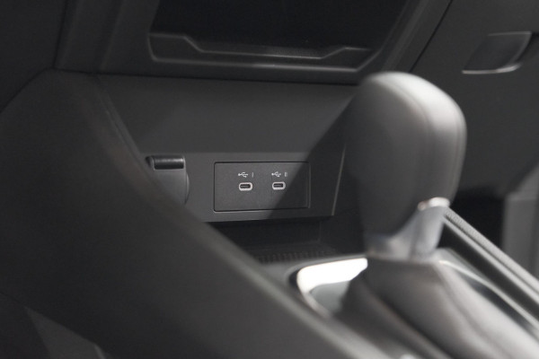 Renault Captur Mild Hybrid 160 EDC Techno | Camera | Navigatie | Apple Carplay | Pack Full Screen