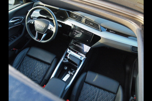 Audi e-tron 55 quattro S edition 95 kWh | SOH 98% | Panoramadak | Sfeerverlichting | 360 Camera | Apple Carplay |