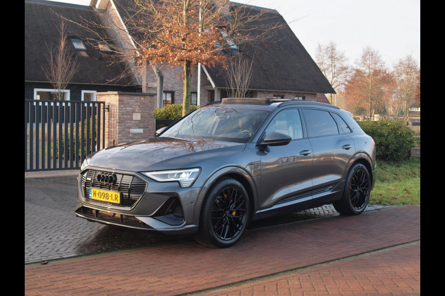 Audi e-tron 55 quattro S edition 95 kWh | SOH 98% | Panoramadak | Sfeerverlichting | 360 Camera | Apple Carplay |