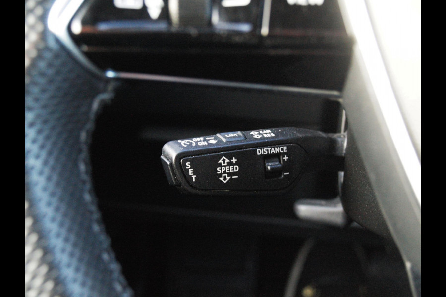 Audi e-tron 55 quattro S edition 95 kWh | SOH 98% | Panoramadak | Sfeerverlichting | 360 Camera | Apple Carplay |