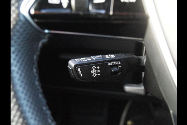 Audi e-tron 55 quattro S edition 95 kWh | SOH 98% | Panoramadak | Sfeerverlichting | 360 Camera | Apple Carplay |