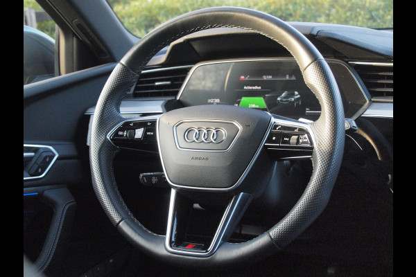 Audi e-tron 55 quattro S edition 95 kWh | SOH 98% | Panoramadak | Sfeerverlichting | 360 Camera | Apple Carplay |