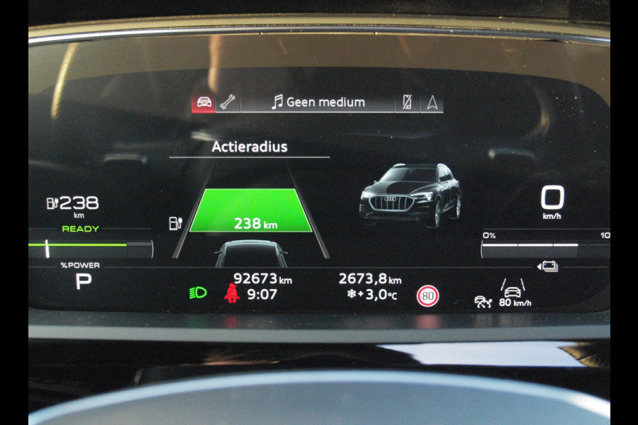 Audi e-tron 55 quattro S edition 95 kWh | SOH 98% | Panoramadak | Sfeerverlichting | 360 Camera | Apple Carplay |