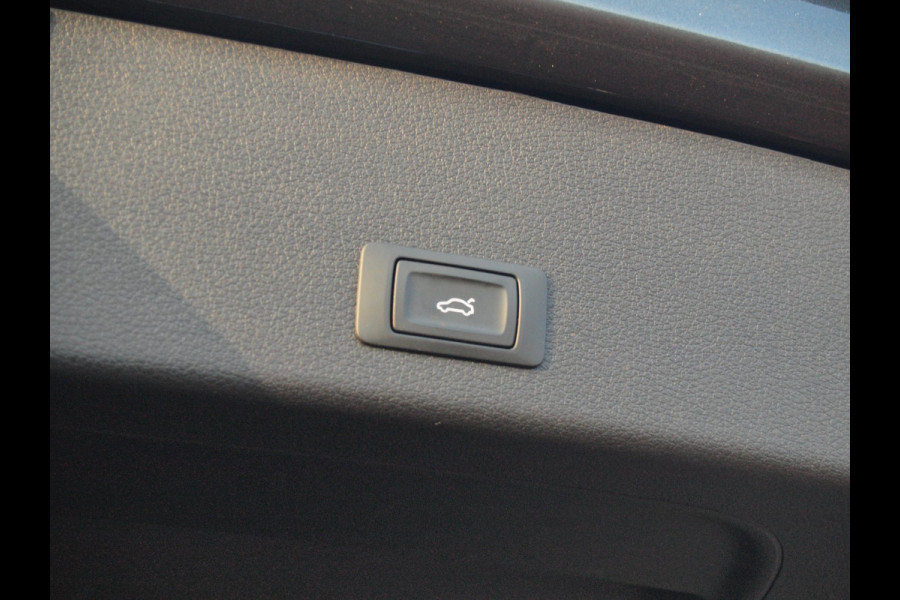 Audi e-tron 55 quattro S edition 95 kWh | SOH 98% | Panoramadak | Sfeerverlichting | 360 Camera | Apple Carplay |