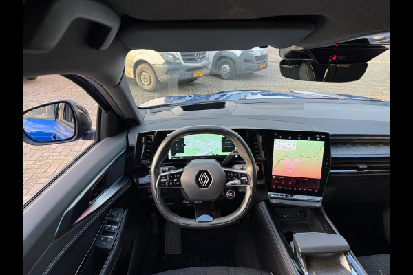 Renault Austral TCe 160 EDC iconic Head up / Elektr bed. stoel / LM velgen / Elektr klep / 360 camera