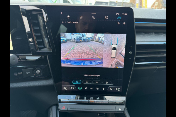 Renault Austral TCe 160 EDC iconic Head up / Elektr bed. stoel / LM velgen / Elektr klep / 360 camera