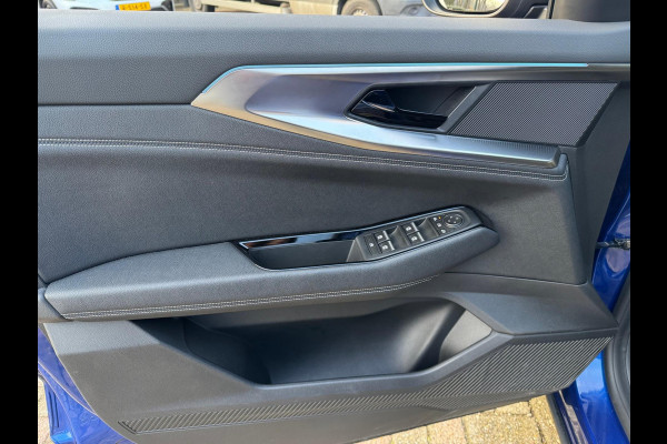 Renault Austral TCe 160 EDC iconic Head up / Elektr bed. stoel / LM velgen / Elektr klep / 360 camera