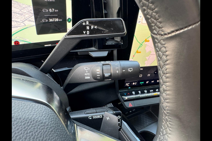 Renault Austral TCe 160 EDC iconic Head up / Elektr bed. stoel / LM velgen / Elektr klep / 360 camera