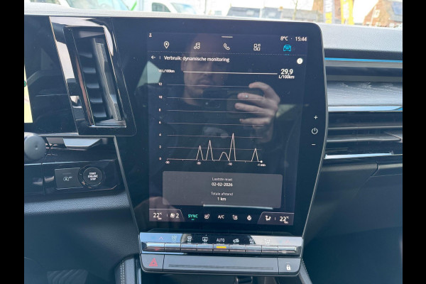 Renault Austral TCe 160 EDC iconic Head up / Elektr bed. stoel / LM velgen / Elektr klep / 360 camera