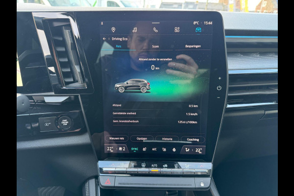 Renault Austral TCe 160 EDC iconic Head up / Elektr bed. stoel / LM velgen / Elektr klep / 360 camera