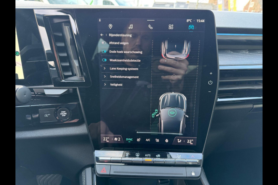 Renault Austral TCe 160 EDC iconic Head up / Elektr bed. stoel / LM velgen / Elektr klep / 360 camera