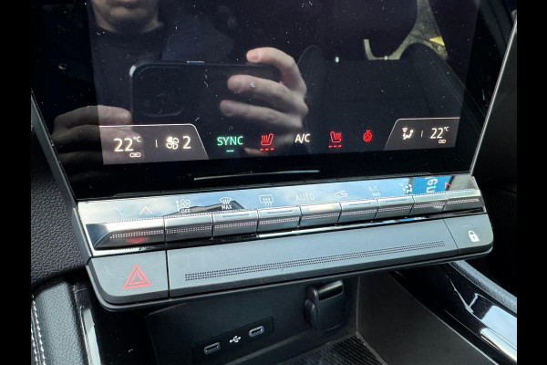 Renault Austral TCe 160 EDC iconic Head up / Elektr bed. stoel / LM velgen / Elektr klep / 360 camera