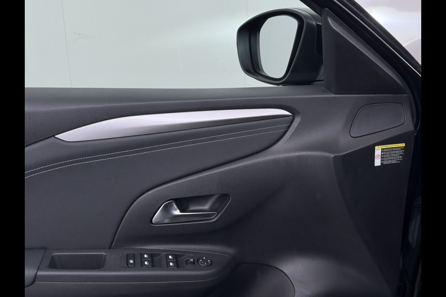 Opel CORSA-E GS Line 50kWh Navi Ecc Stoel+Stuurverwarming Apple Carplay Android Auto Cruise Control Pdc SOH 89% Led Lane Assist Privacy Glas Regen-Lichtsensor Led Keyless Verkeersbord detectie Rijstrooksensor Dealeronderhouden