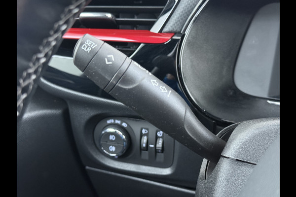 Opel CORSA-E GS Line 50kWh Navi Ecc Stoel+Stuurverwarming Apple Carplay Android Auto Cruise Control Pdc SOH 89% Led Lane Assist Privacy Glas Regen-Lichtsensor Led Keyless Verkeersbord detectie Rijstrooksensor Dealeronderhouden