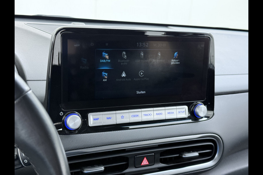 Hyundai Kona EV Comfort 64kWh FACELIFT SOH 100% Fase 3 Laden All-Season Banden Navi Ecc Adap.Cruise Camera Krell®-Audio Apple Carplay Android Keyless Subwoofer Led Lmv Rijstrooksensor Forward Collision-Avoidance Bluetooth 1e Eigenaar Origineel Nederlandse Auto