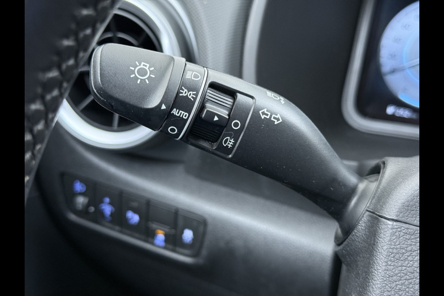 Hyundai Kona EV Comfort 64kWh FACELIFT SOH 100% Fase 3 Laden All-Season Banden Navi Ecc Adap.Cruise Camera Krell®-Audio Apple Carplay Android Keyless Subwoofer Led Lmv Rijstrooksensor Forward Collision-Avoidance Bluetooth 1e Eigenaar Origineel Nederlandse Auto