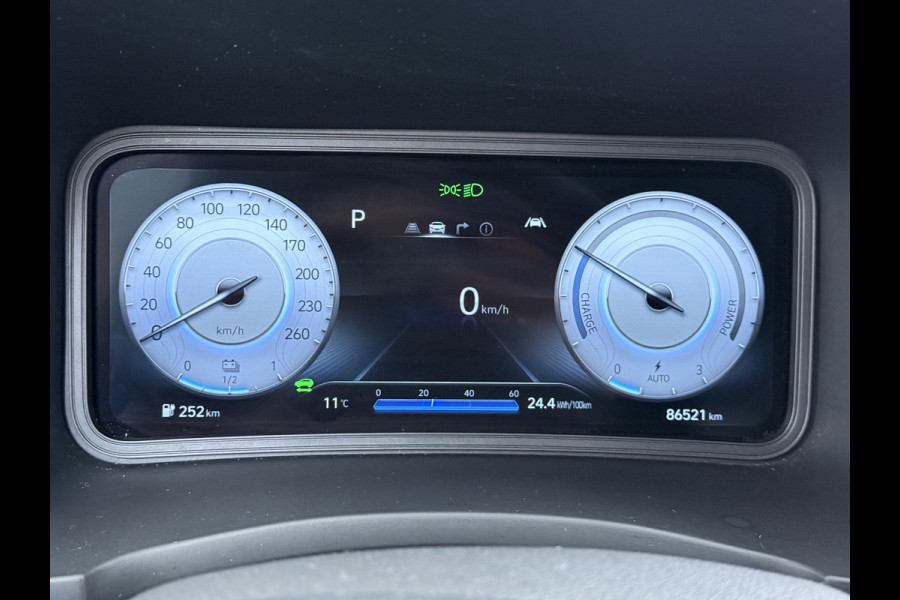 Hyundai Kona EV Comfort 64kWh FACELIFT SOH 100% Fase 3 Laden All-Season Banden Navi Ecc Adap.Cruise Camera Krell®-Audio Apple Carplay Android Keyless Subwoofer Led Lmv Rijstrooksensor Forward Collision-Avoidance Bluetooth 1e Eigenaar Origineel Nederlandse Auto