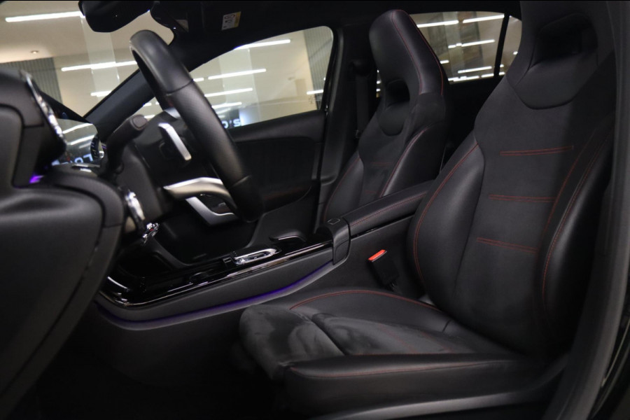 Mercedes-Benz A-Klasse 200 AMG-LINE NAP/PANO/HUD/STOELV/CARPLAY/ACC/BOMVOL