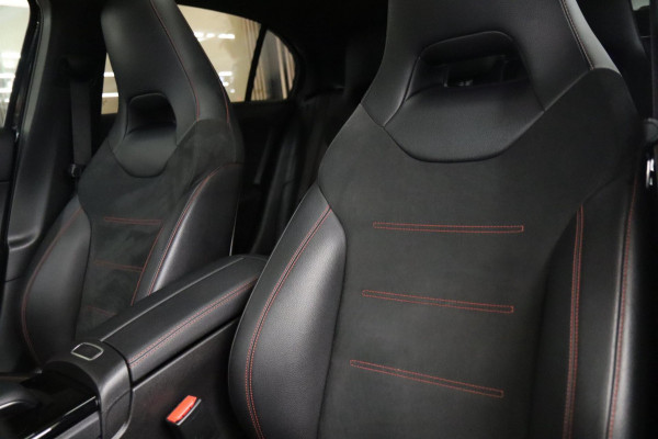 Mercedes-Benz A-Klasse 200 AMG-LINE NAP/PANO/HUD/STOELV/CARPLAY/ACC/BOMVOL