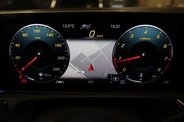 Mercedes-Benz A-Klasse 200 AMG-LINE NAP/PANO/HUD/STOELV/CARPLAY/ACC/BOMVOL