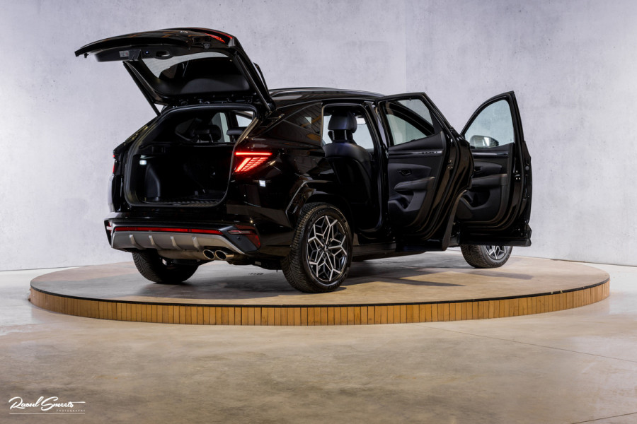 Hyundai Tucson 1.6 T-GDI PHEV N Line Sky 4WD | Panorama dak | Afn. Trekhaak | Adaptieve cruise | Stoel verkoeling |