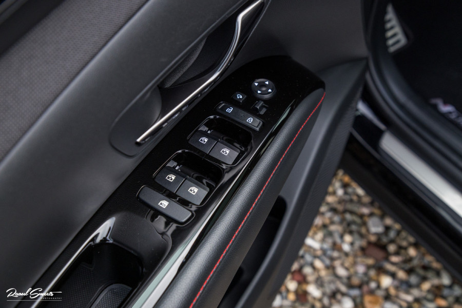 Hyundai Tucson 1.6 T-GDI PHEV N Line Sky 4WD | Panorama dak | Afn. Trekhaak | Adaptieve cruise | Stoel verkoeling |