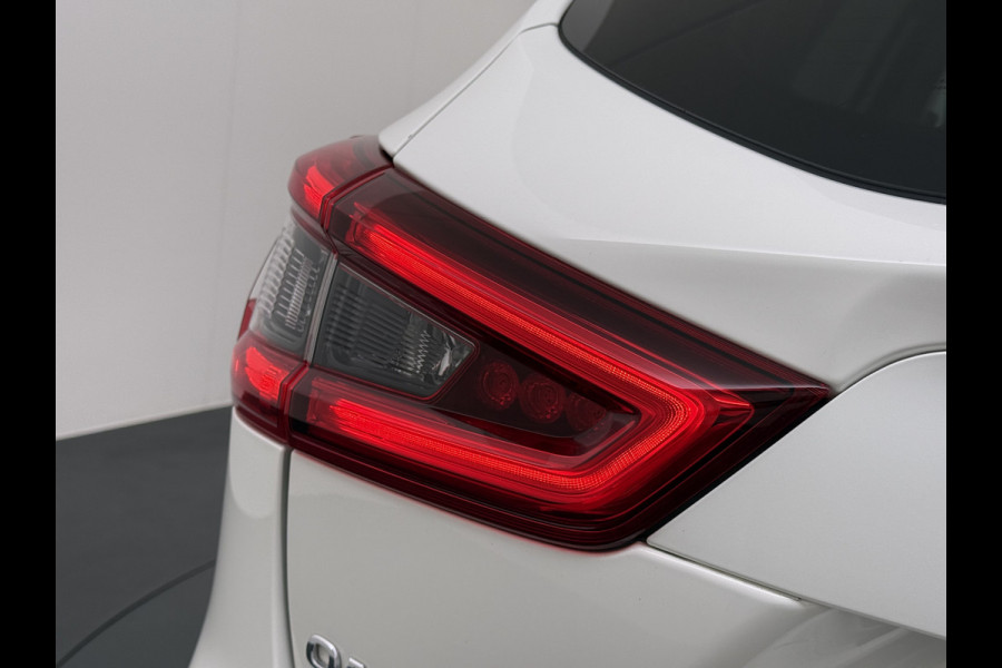 Nissan QASHQAI 1.3T 141PK Panoramadak Trekhaak 360°Camera Apple Carplay Android Auto Navio Ecc DIG-T N-Connecta Cruise control Dab Lmv 18" Bluetooth Led Verkeersbord detectie Regensensor Rijstrooksensor Keyless 1.300KG Trekgewicht Euro 6