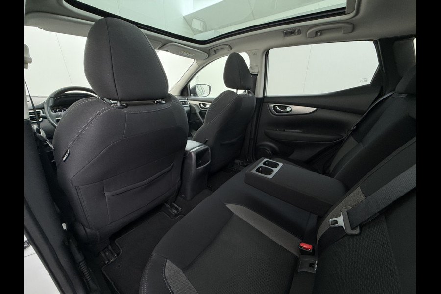 Nissan QASHQAI 1.3T 141PK Panoramadak Trekhaak 360°Camera Apple Carplay Android Auto Navio Ecc DIG-T N-Connecta Cruise control Dab Lmv 18" Bluetooth Led Verkeersbord detectie Regensensor Rijstrooksensor Keyless 1.300KG Trekgewicht Euro 6