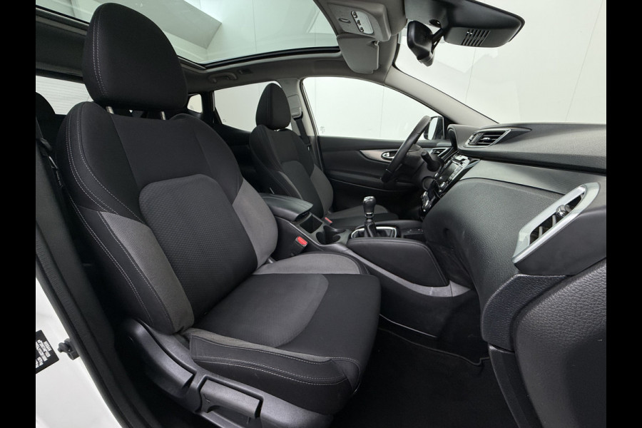 Nissan QASHQAI 1.3T 141PK Panoramadak Trekhaak 360°Camera Apple Carplay Android Auto Navio Ecc DIG-T N-Connecta Cruise control Dab Lmv 18" Bluetooth Led Verkeersbord detectie Regensensor Rijstrooksensor Keyless 1.300KG Trekgewicht Euro 6