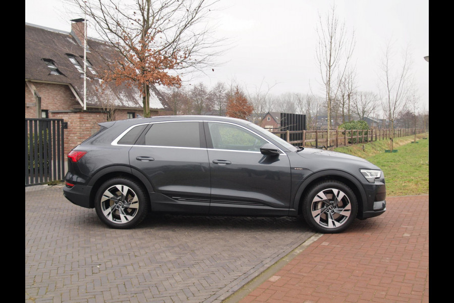 Audi e-tron 55 quattro edition 95 kWh | SOH 92% | Cruise Control | Parkeersensoren | DAB | Virtual Cockpit |