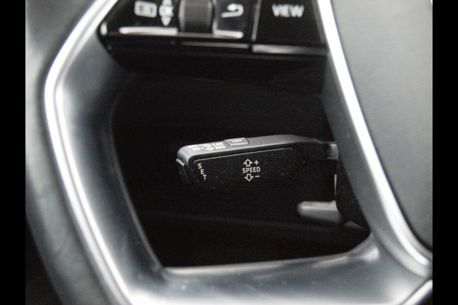Audi e-tron 55 quattro edition 95 kWh | SOH 92% | Cruise Control | Parkeersensoren | DAB | Virtual Cockpit |