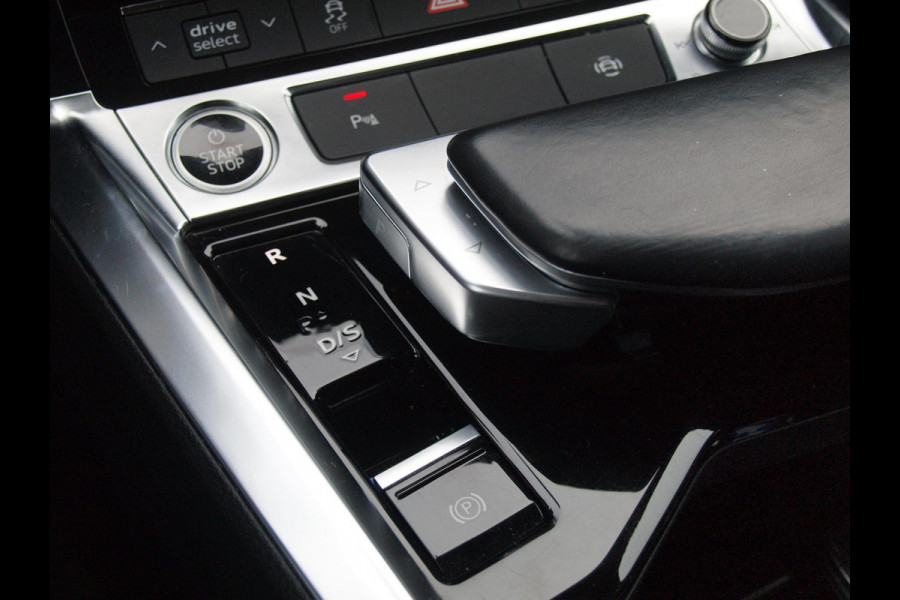 Audi e-tron 55 quattro edition 95 kWh | SOH 92% | Cruise Control | Parkeersensoren | DAB | Virtual Cockpit |