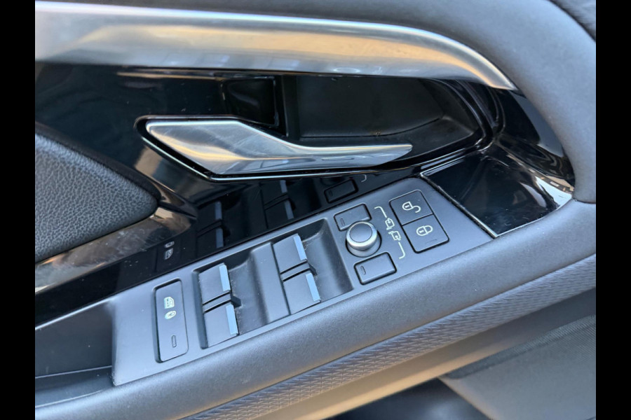 Land Rover Range Rover Evoque 2.0 D180 AWD R-Dynamic SE Leer Navi Led-Xenon Meridia Soundsysteem,