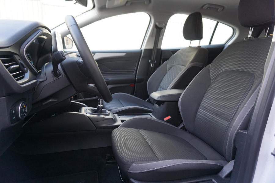 Ford Focus 1.0 EcoB.125PK Business/WinterPack/Camera/1e Eig./ November 2021