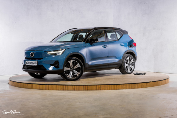 Volvo XC40 Recharge Ultimate 70 kWh | Zwenkbare trekhaak | Panorama dak | Adaptieve cruise | Harman Kardon | Blis |