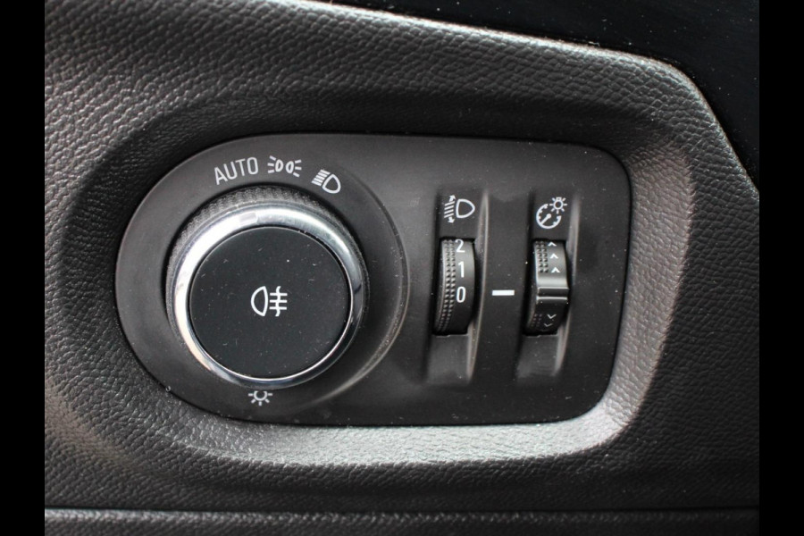 Opel Corsa 1.2 GS Line 131pk Aut. Navigatie Apple Carplay/Android Auto Camera Parkeersensoren Cruise Control Stoelverwarming Getinte ramen Airco Prijs Incl. BOVAG Garantie